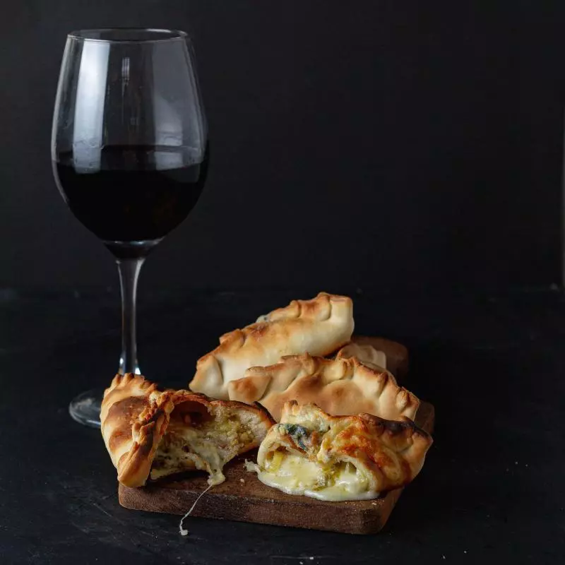 Empanada de Jamon y Queso
