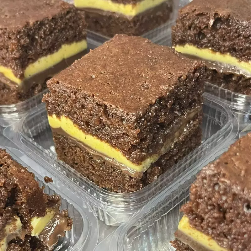 BOLO GELADO CHOCOLATE COM MARACUJÁ