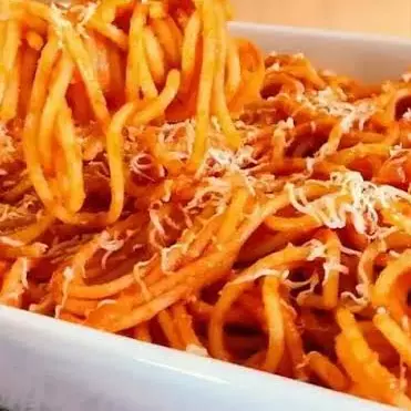Macarronada à Bolonhesa