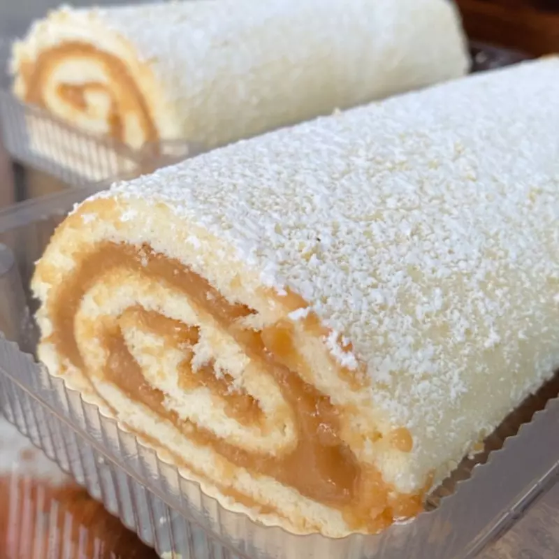 Rocambole doce de leite c/ amendoim