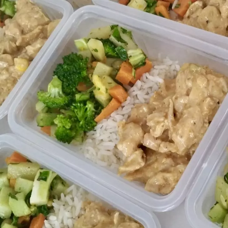 Frango, arroz e legumes