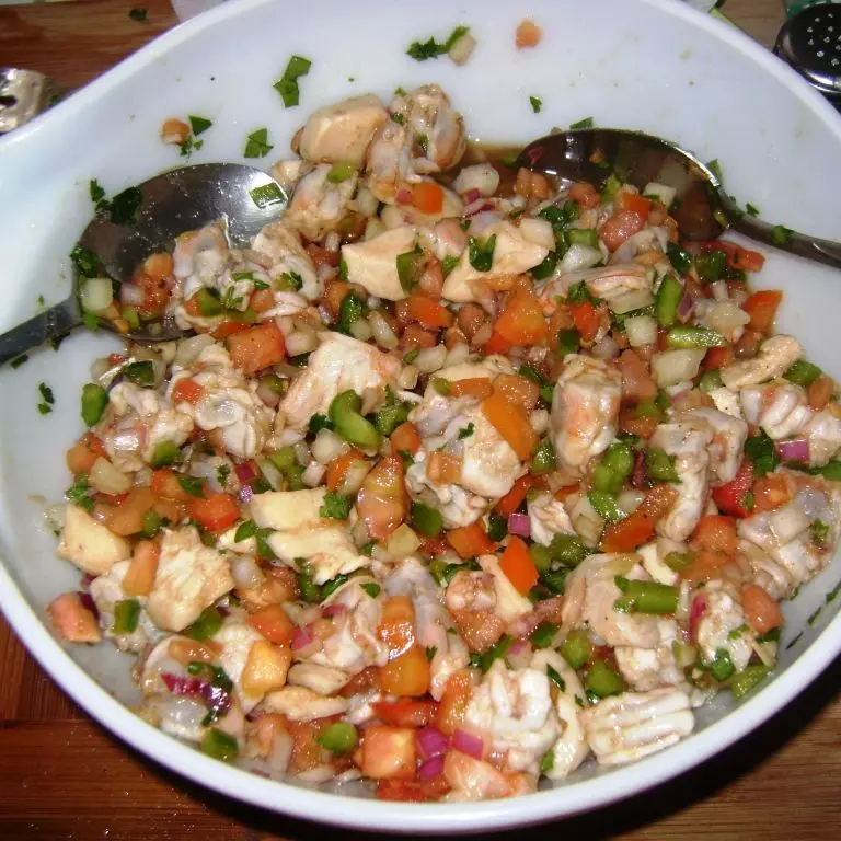CEVICHE CAMARON, PULPO Y CARACOL