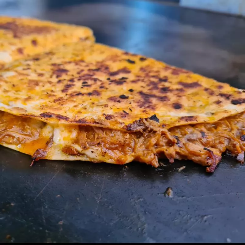 MEGAQUESATACO de Cochinita Pibil