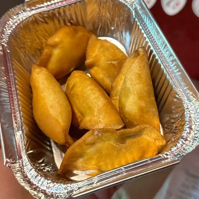 44.- Gyosas de camaron