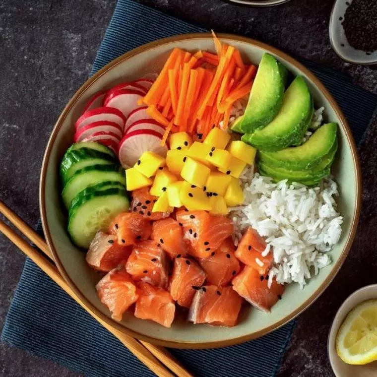 Poke Salmão e Shimeji