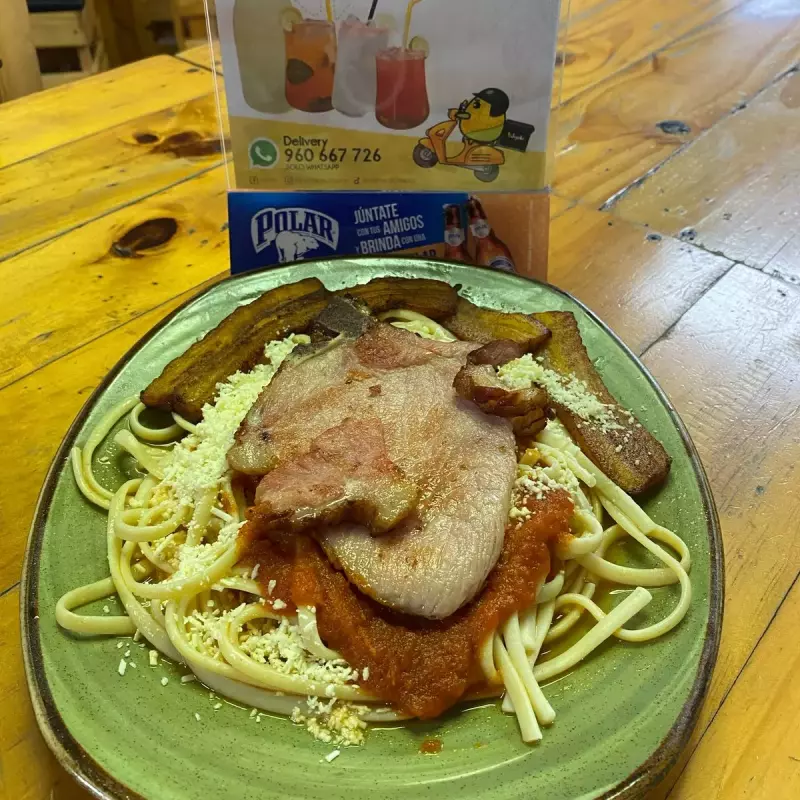 Linguini Napole con Chuleta