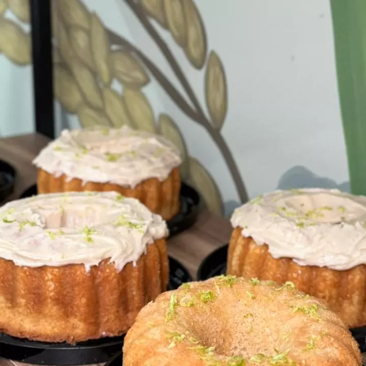 Bolo de limão c/ cob.