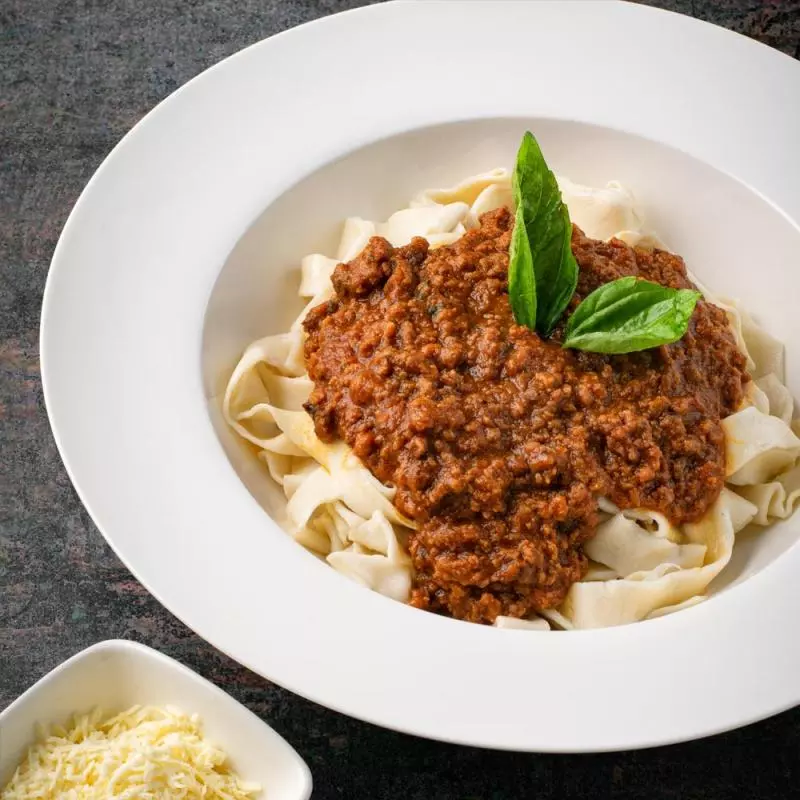 Fetuccini a la Bolognesa