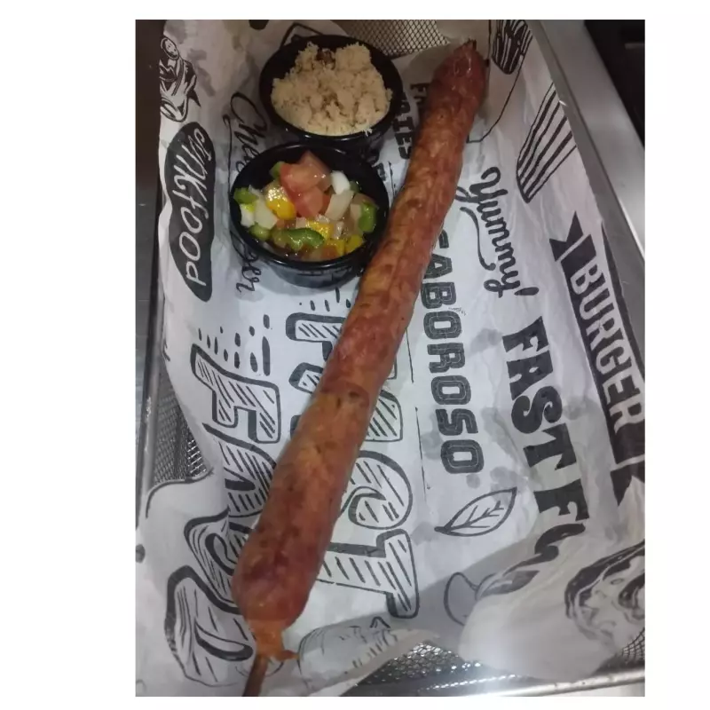 Espetinho de linguiça