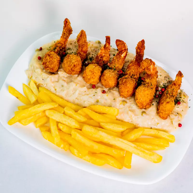 CAMARÃO ROSA EMPANADO COM PIAMONTESE