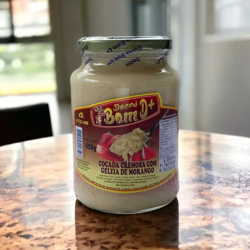 Cocada cremosa c/ geleia de morango