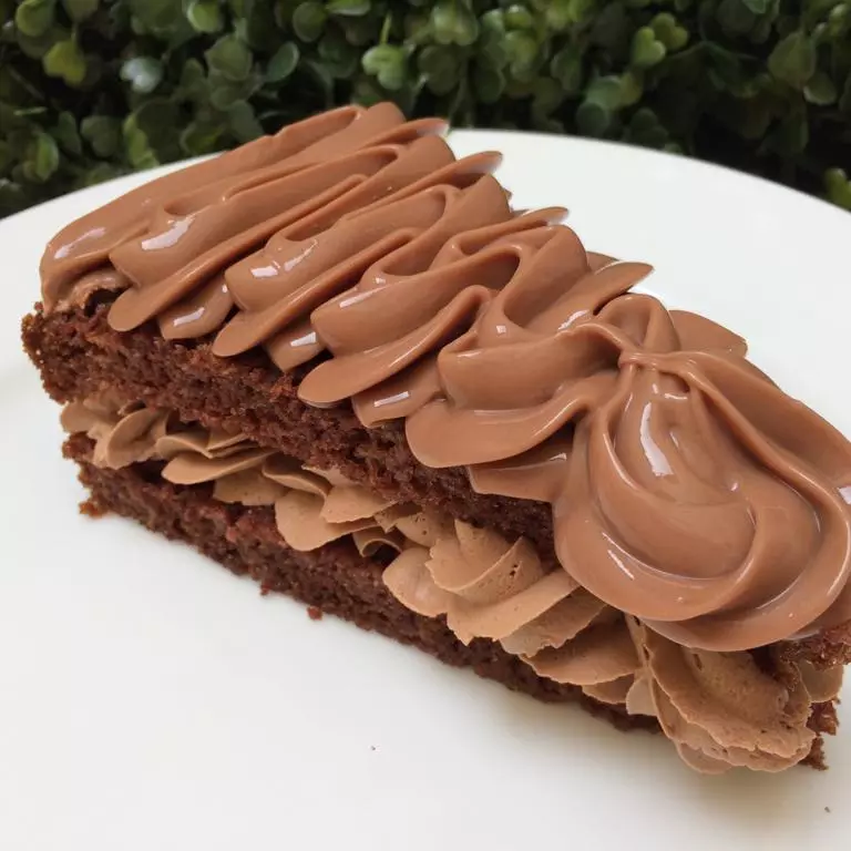 FATIA DE BOLO MOUSSE DE CHOCOLATE