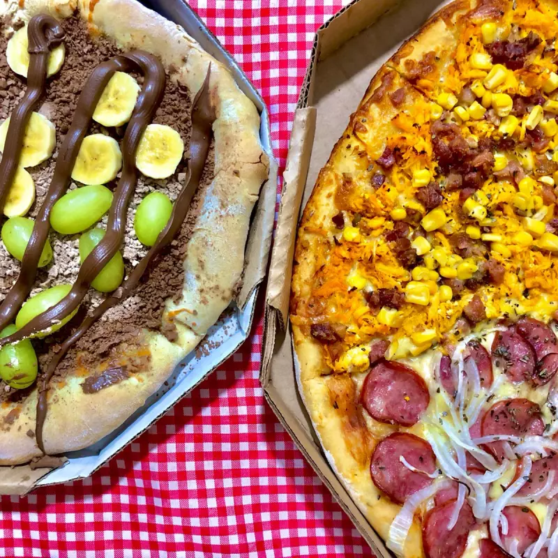 Pizza grande e Pequena doce
