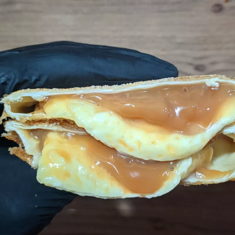 Pastel de Doce de leite com queijo