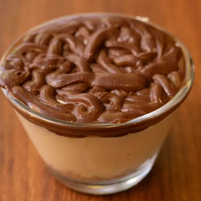 IMERSÃO DE BROWNIE COM OVOMALTINE