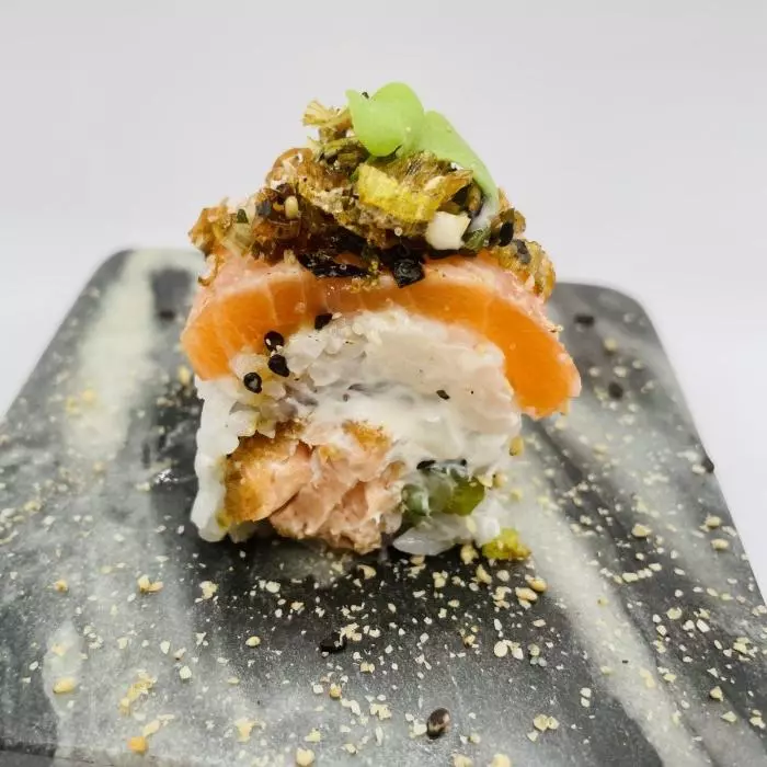 Uramaki Salmon Paradise