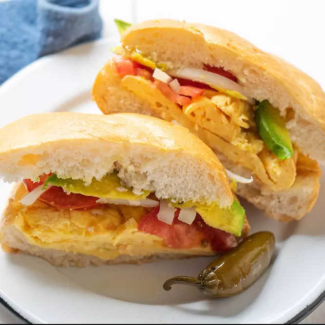 TORTA DE HUEVO CON JAMÓN