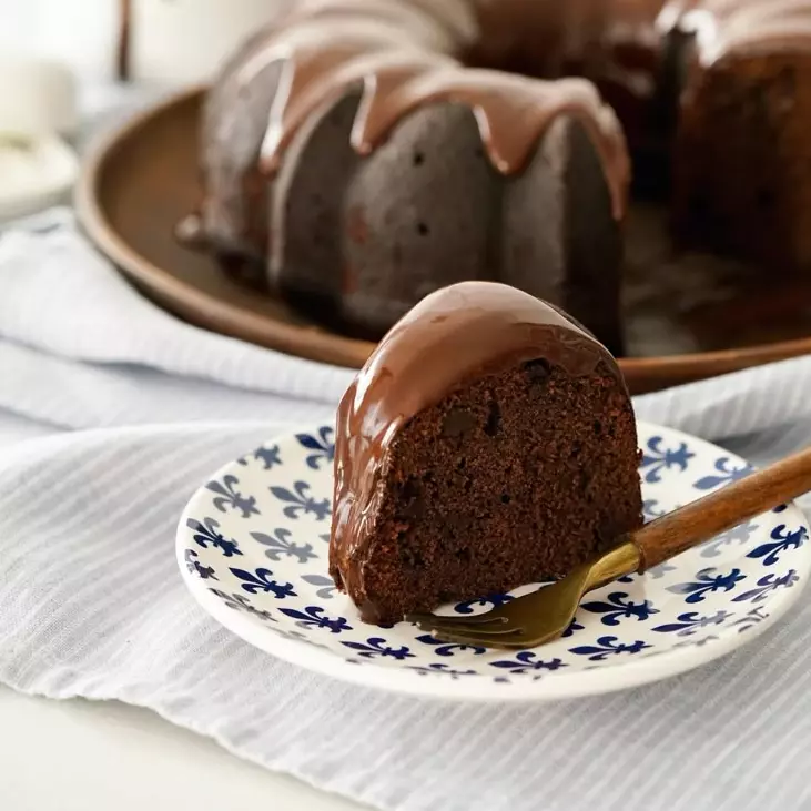 Chocolate com calda de chocolate