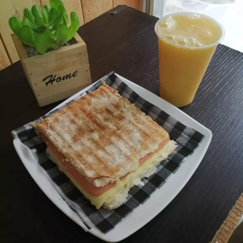 Sandwich de res, lomo, pollo,pavo at