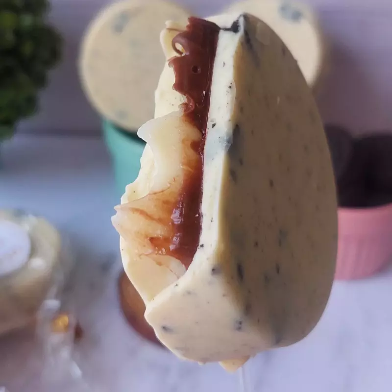 Pirulito de Oreo com Nutella