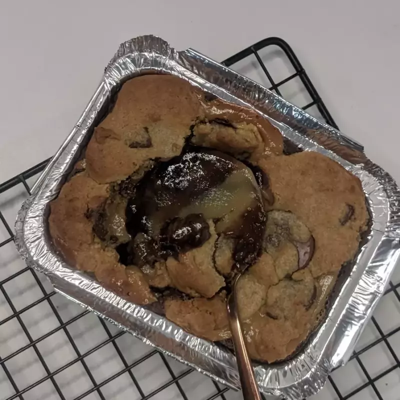 TORTA BROOKIE CARAMELO TOFFEE