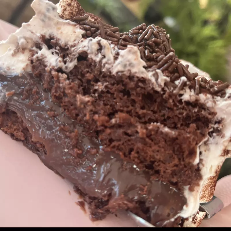 BOLO DE BRIGADEIRO