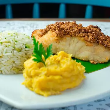 Pescada amarela na crosta