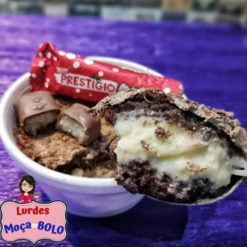 Bolo no pote Prestígio