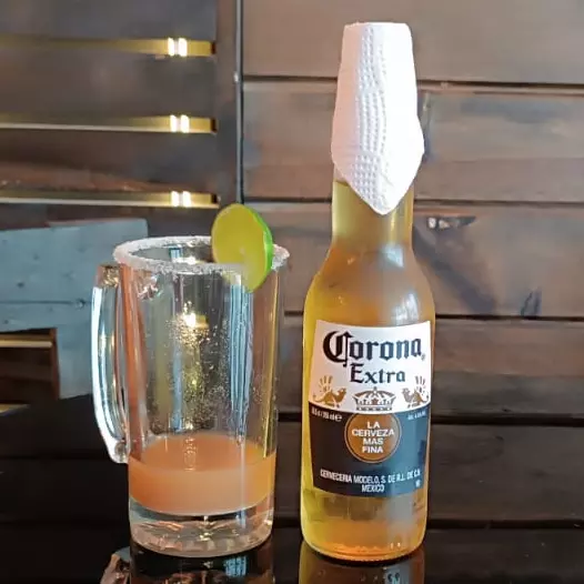 MICHELADA CON CORONA