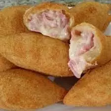Rissoles de presunto e queijo