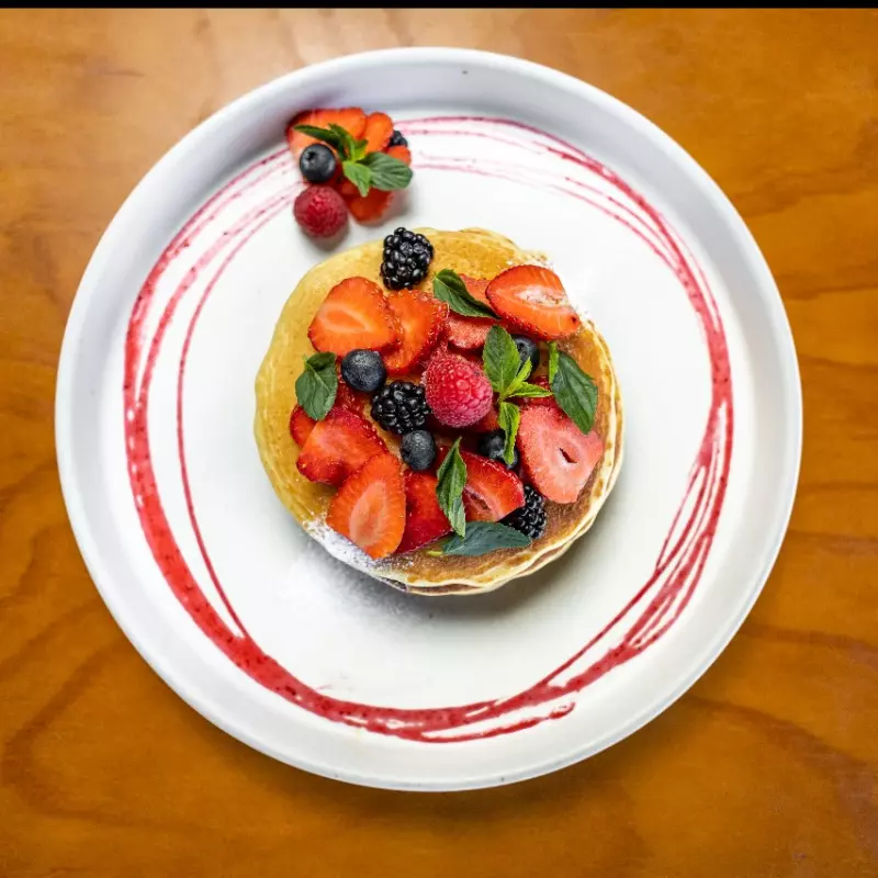 Hot Cakes con Frutos Rojos