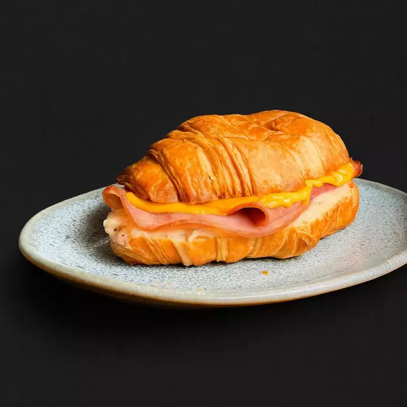 Croissant Queijo e Lombo Canadense