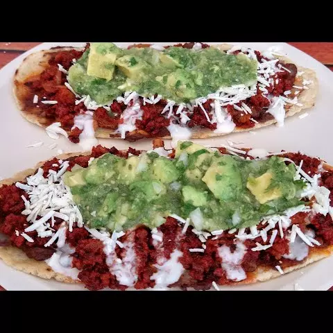 HUARACHE CON CHORIZO