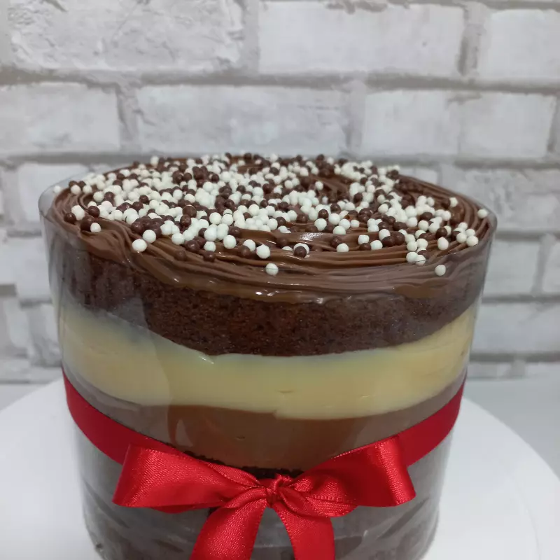 BOLO DOIS AMORES COM MOUSSE 15CM
