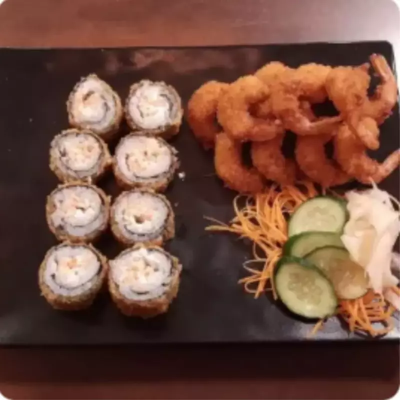 Combinado N 45 (8 hots salmão e 10