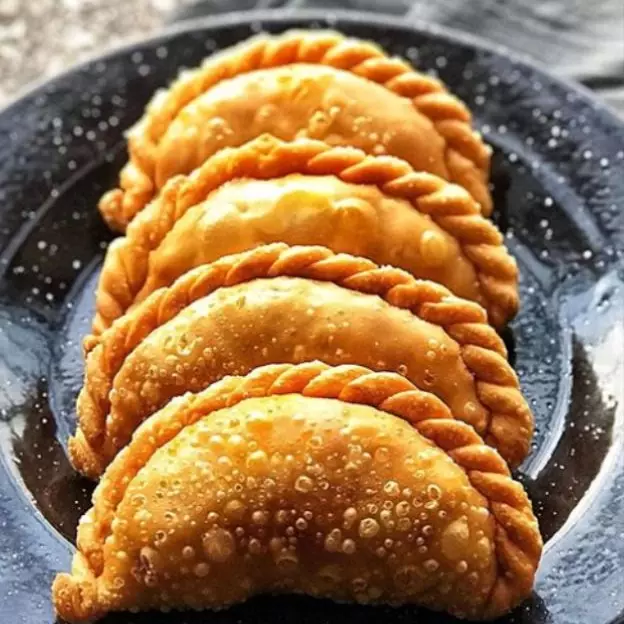 1/2 DOCENA EMPANADAS