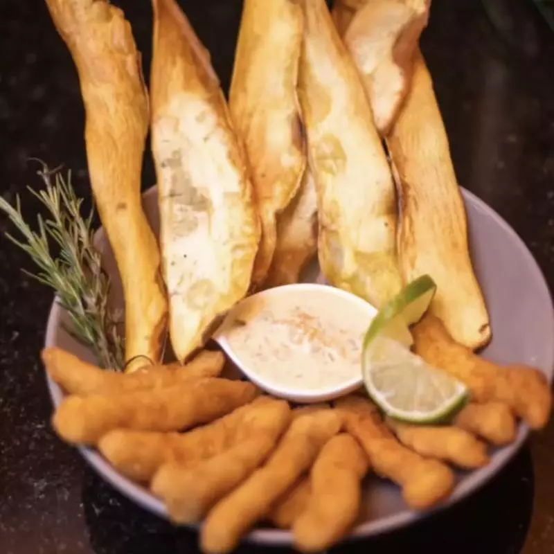 FISH AND CHIPS AO MOLHO TÁRTARO