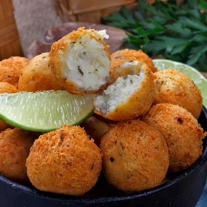 BOLINHO DE BACALHAU