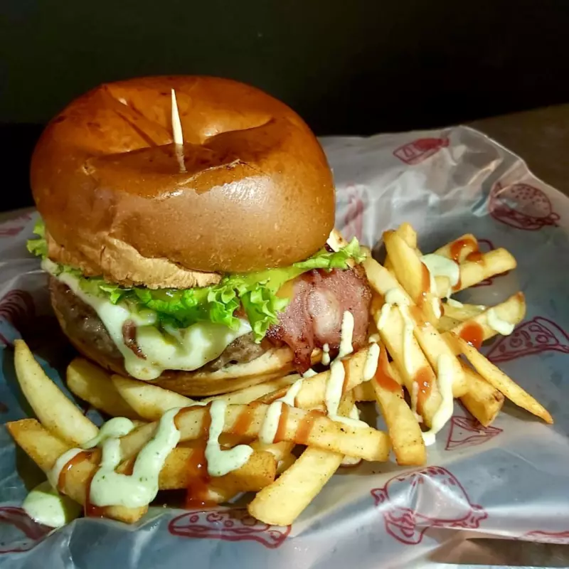 Combo hamburguesa más papas