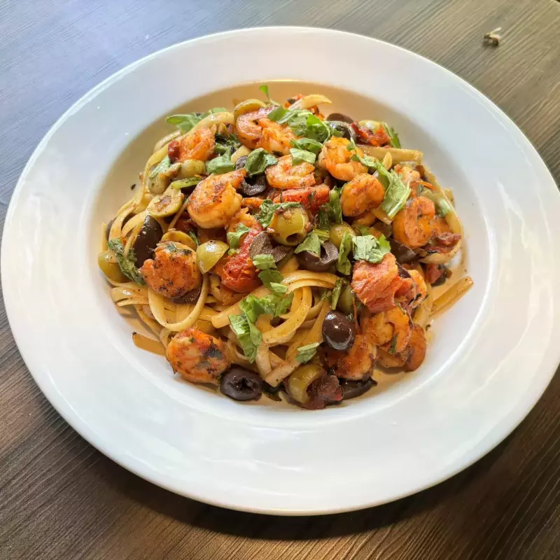 Fettuccine Provençal com Camarão