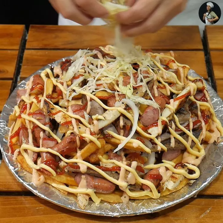 Salchipapa Familiar y MEGA