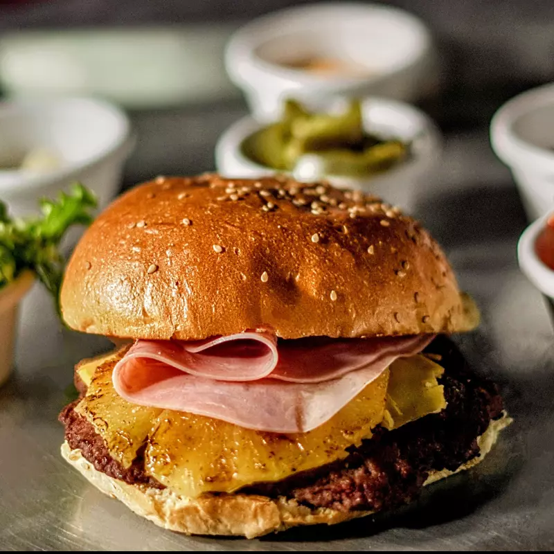 Hawaiana con Jamón