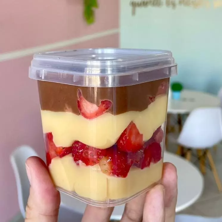 Bombom de Morango no pote