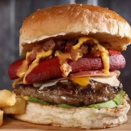 HAMBURGUESA DE ARRACHERA, SALCHICHON