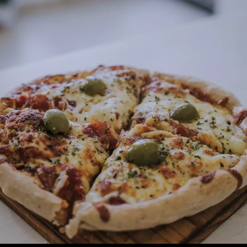 Pizza Muzzarella 4 porciones