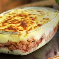 Escondidinho de Presunto e Queijo