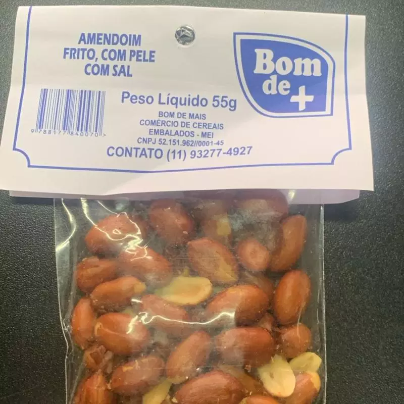 Amendoim com pele e sal