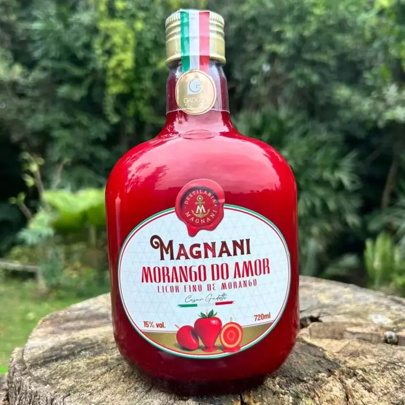 Licor Magnani - Morango do Amor