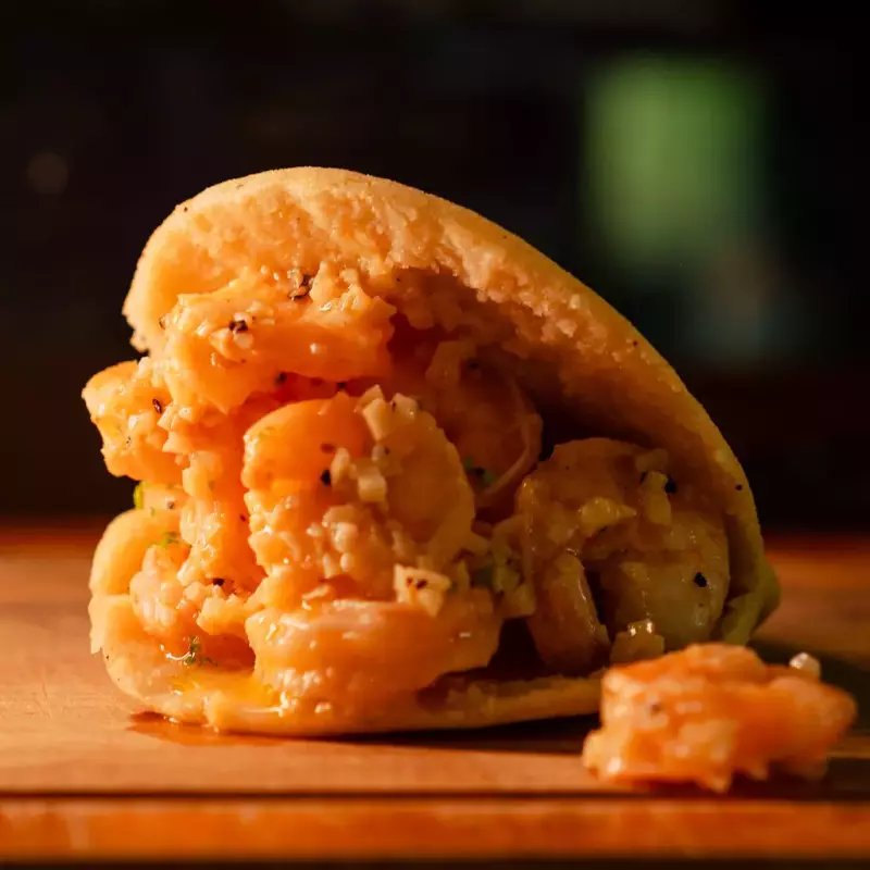 Arepa Asada con Camarones