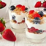 Yogurt con frutos rojos